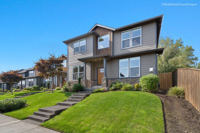 Front side - 13708 SE Luca Ave