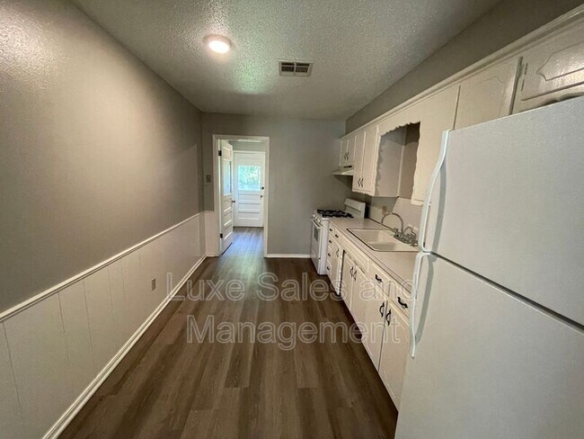 Foto del edificio - 14839 Tye Brumley St