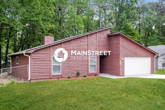 Building Photo - 3 Bedroom Pet-Friendly Home in RIVERDALE, ...
