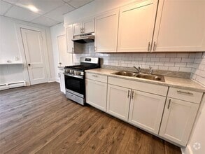Building Photo - 76 Vineyard Ave