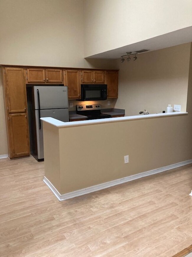 Building Photo - Adorable home in Orange Grove