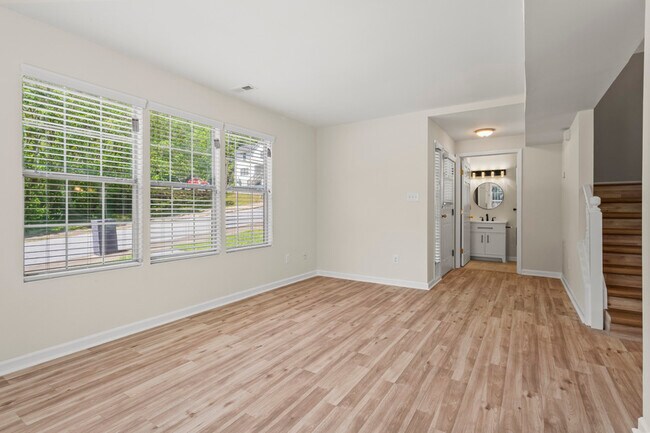 Foto del edificio - 119 Sunset Ave NW