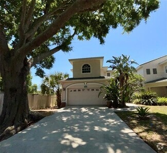 Building Photo - 7200 Bay Club Way