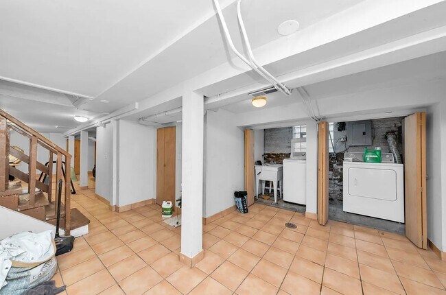 Foto del edificio - 7733 S Luella Ave