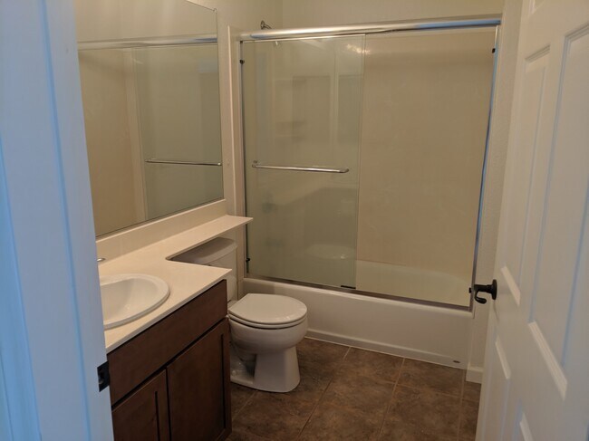 Downstairs bathroom - 649 First Street West