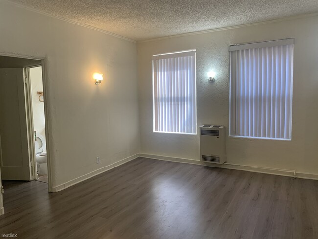 Building Photo - 2975 Leeward Ave