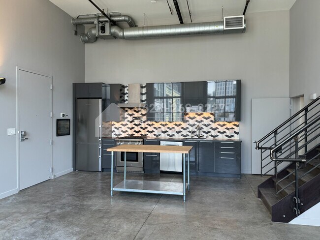 Building Photo - 60 Rausch St
