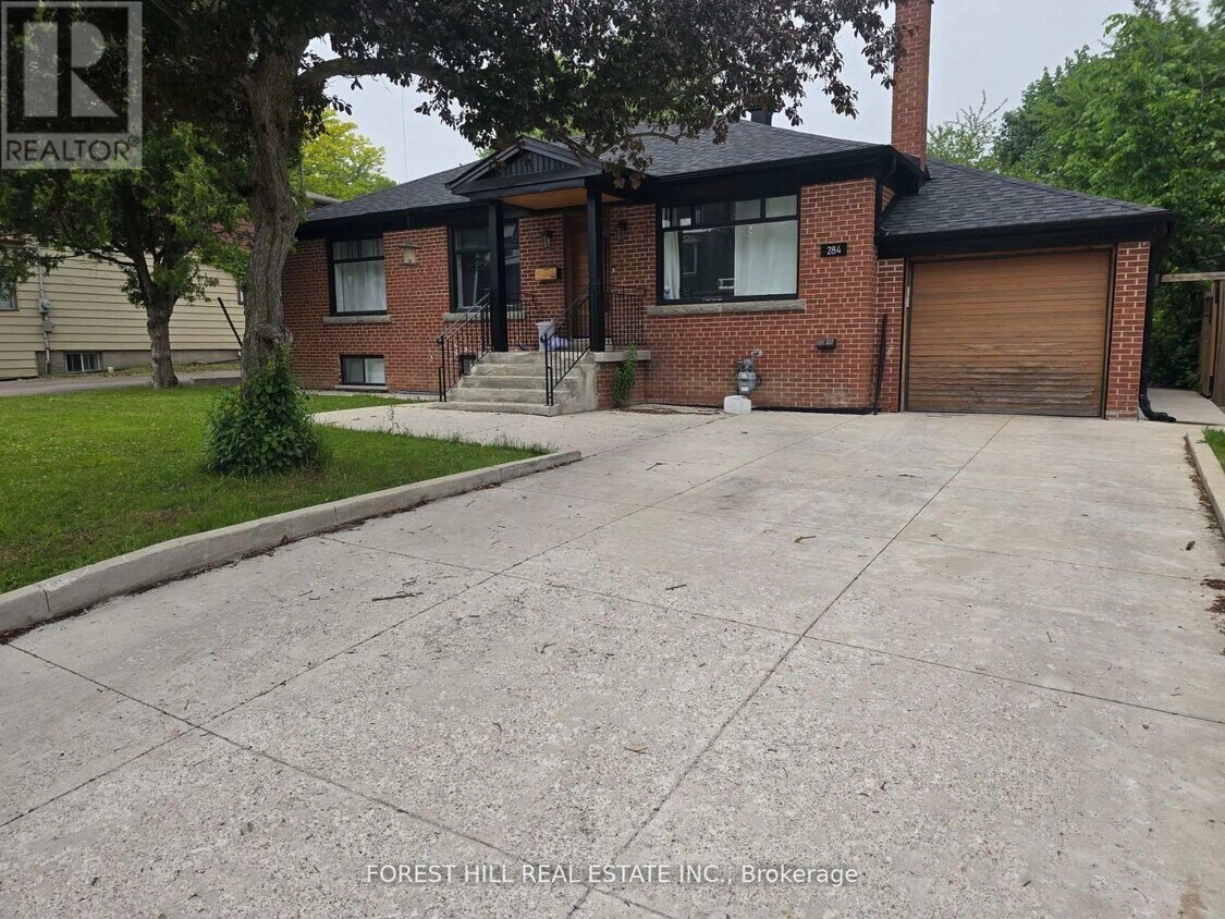 Primary Photo - 284 Hounslow Ave