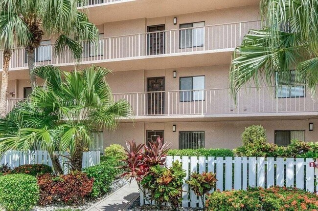 Foto del edificio - 7301 Amberly Ln