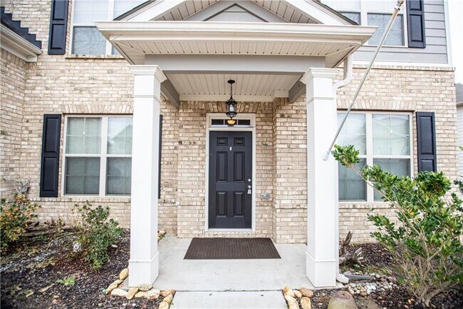 Foto del edificio - 5410 Mirror Lake Dr