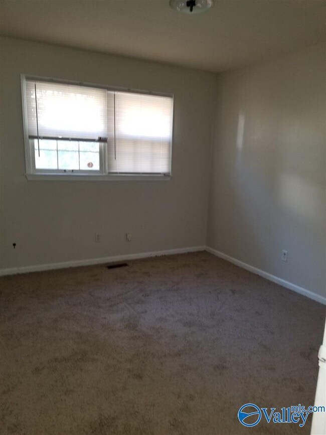 Building Photo - 2815 Coosa Cir NW