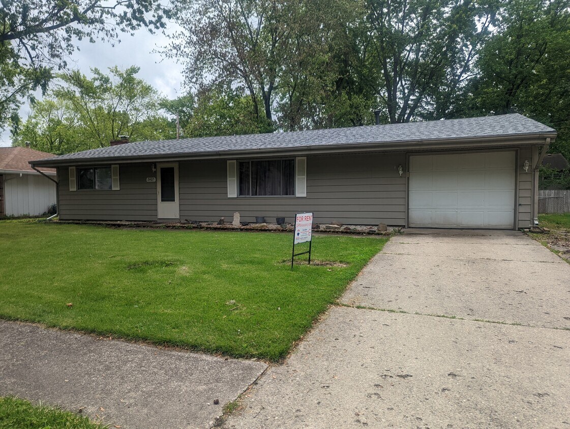 Primary Photo - 2407 W William St