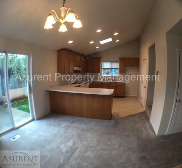 Building Photo - 3958 Arrowhead Dr