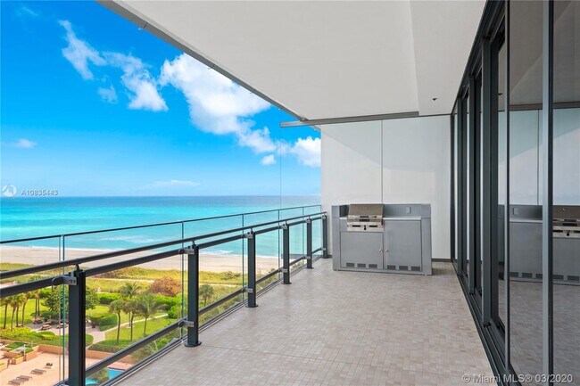 Building Photo - 8701 Collins Ave