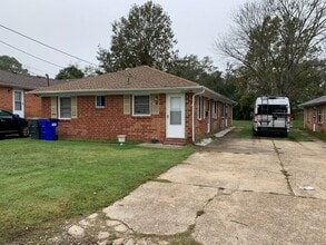 Building Photo - 8029 Redmon Rd
