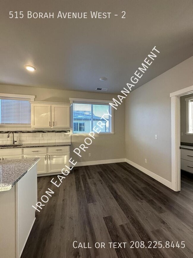 Building Photo - 515 Borah Ave W