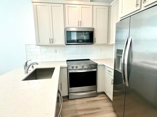 Building Photo - Newer One Bedroom in newer Santa Rosa Deve...