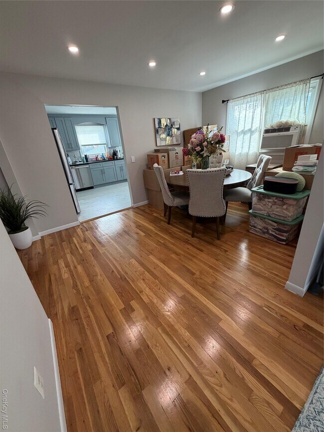 Foto del edificio - 12 Bryn Mawr Pl