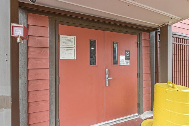 Foto del edificio - 1025 Swanson St