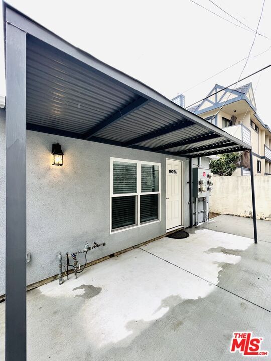 Building Photo - 1025 Justin Ave