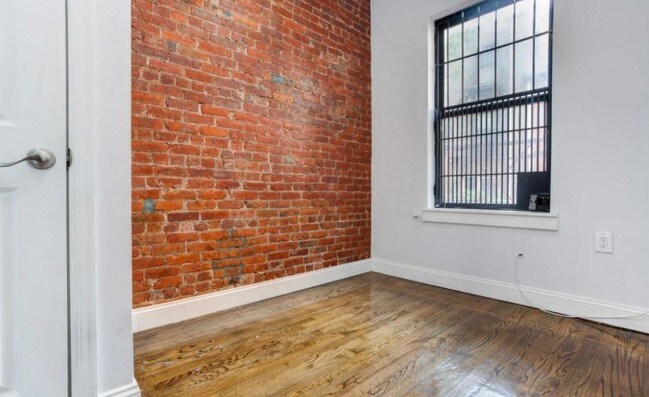 Building Photo - 24 Saint Marks Pl