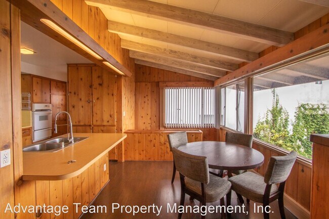 Foto del edificio - 3 br, 2 bath House - 2344 Illion St