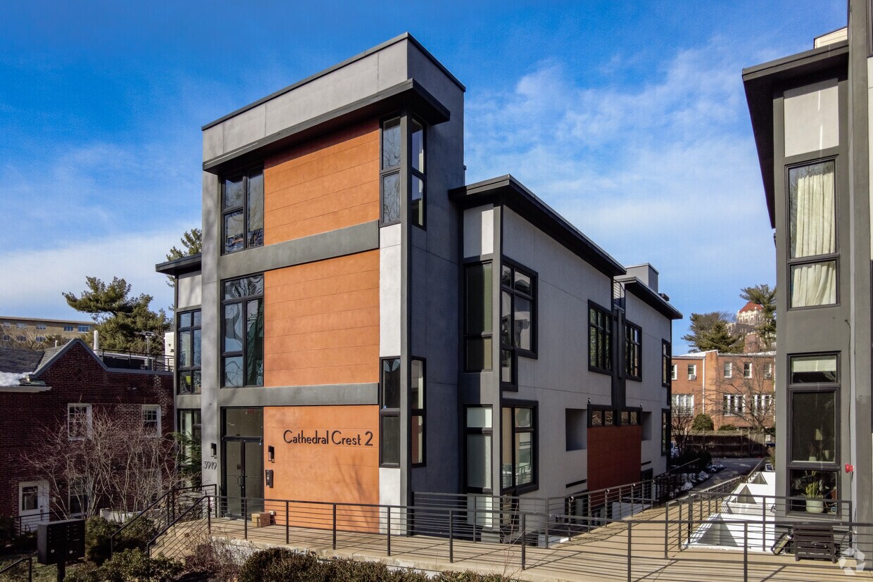 3919 Fulton St NW - Cathedral Crest 2