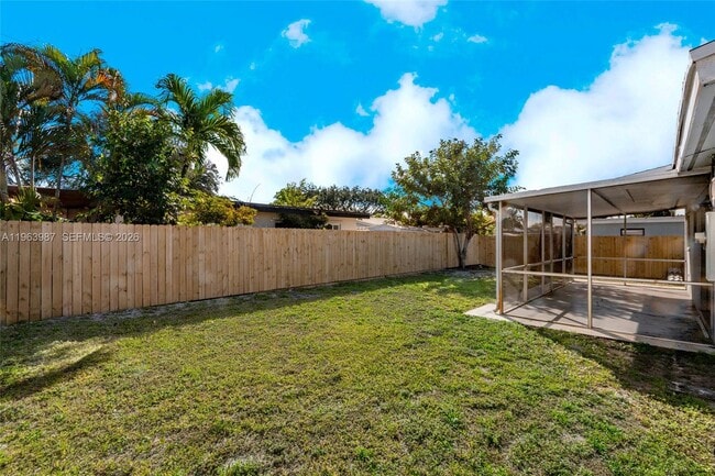 Foto del edificio - 621 N 70th Way