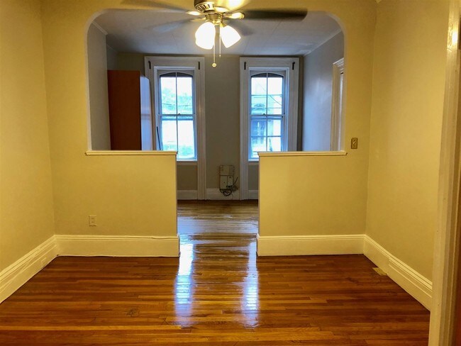 Foto del edificio - 221 8th St
