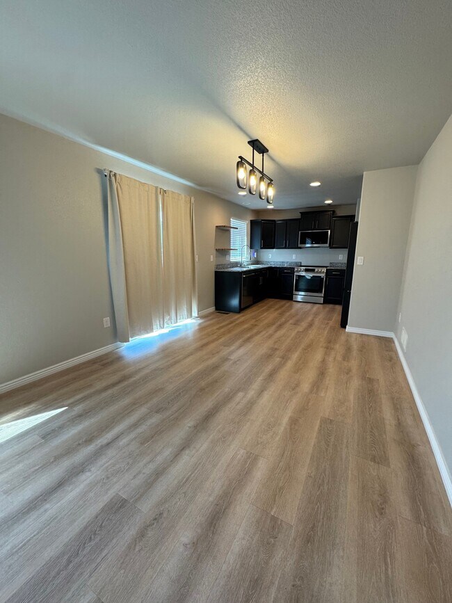 Building Photo - 6802 Galpin Dr