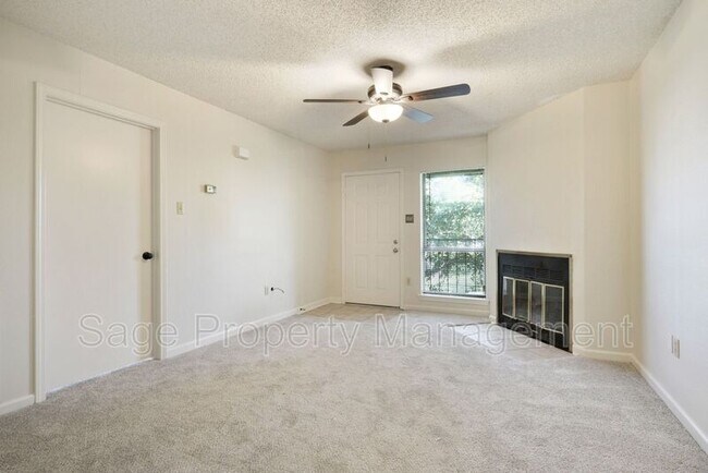 Building Photo - 16633 Missionary Ridge Ct
