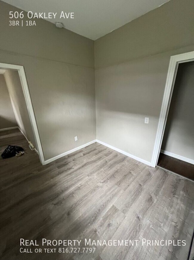 Building Photo - Recently Renovated 3 Bedroom, 1 Bathroom H...