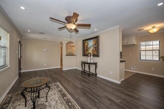 Building Photo - 11038 Waxwing St