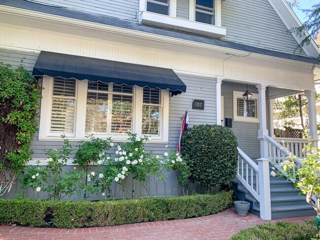 Foto del edificio - 107 Wilder Ave