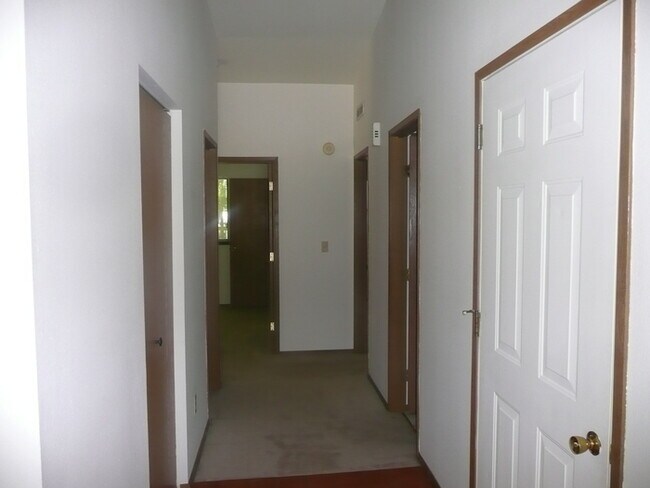 Foto del edificio - Spacious 2 Bedroom Duplex in Spanaway!