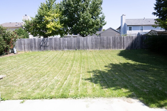 Building Photo - 1671 Glenn Abbey Dr