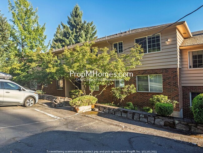Building Photo - Cozy Two Bedroom Condo w/ Amazing Views - Deposit Special!