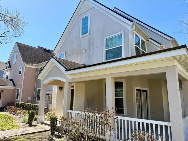 Foto del edificio - 3213 Greenwich Village Blvd