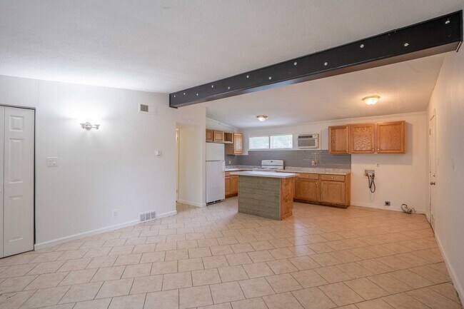 Building Photo - Move-in Ready! 3 Bed 1 Bath Rental Home Tulsa