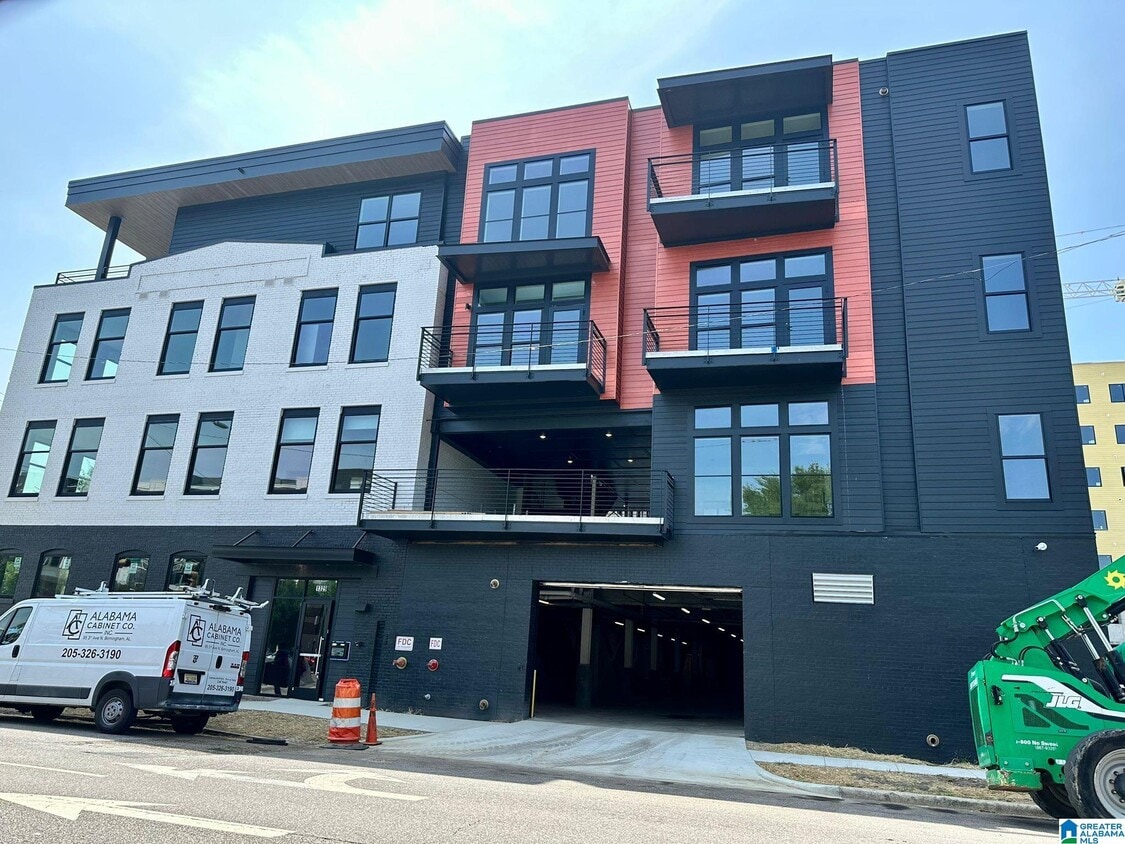 Primary Photo - 1329 4th Ave S