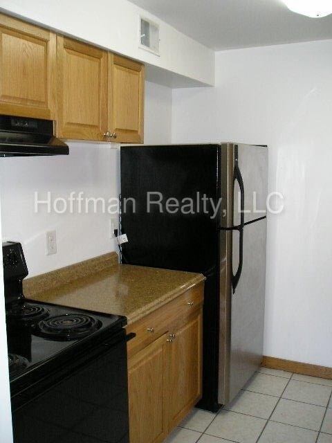 Building Photo - 9130 Tudor Dr