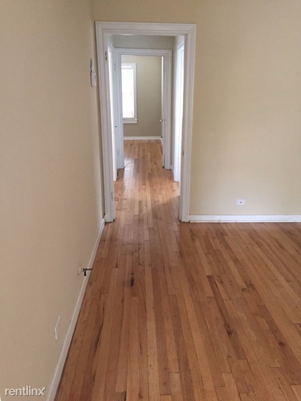 Building Photo - 1 br, 1 bath Apartment - 1812 W Summit Ave