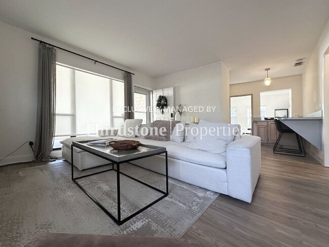 Foto del edificio - 928 9th Ave N