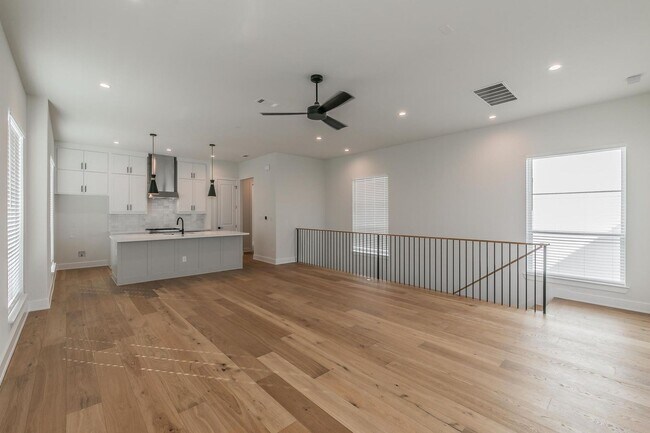 Building Photo - Excellent 3 bedroom 2.5 bath in Arlington