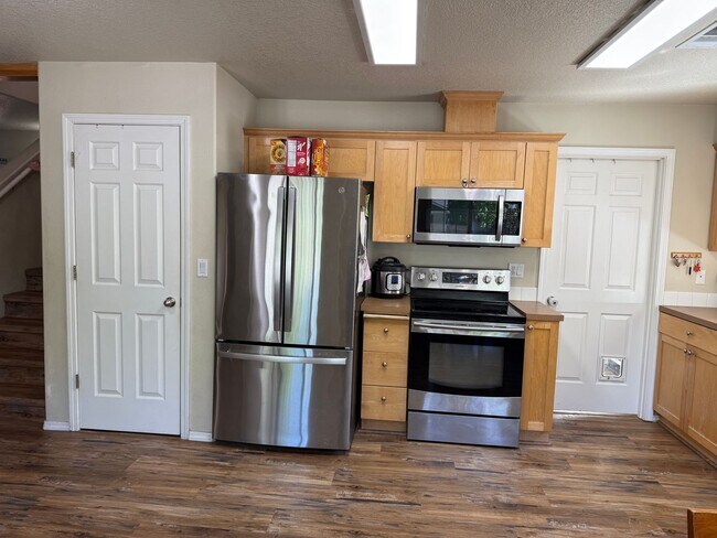 Foto del edificio - Fantastic 3 Bed/2.5 Bath Single Family Home in SE Bend