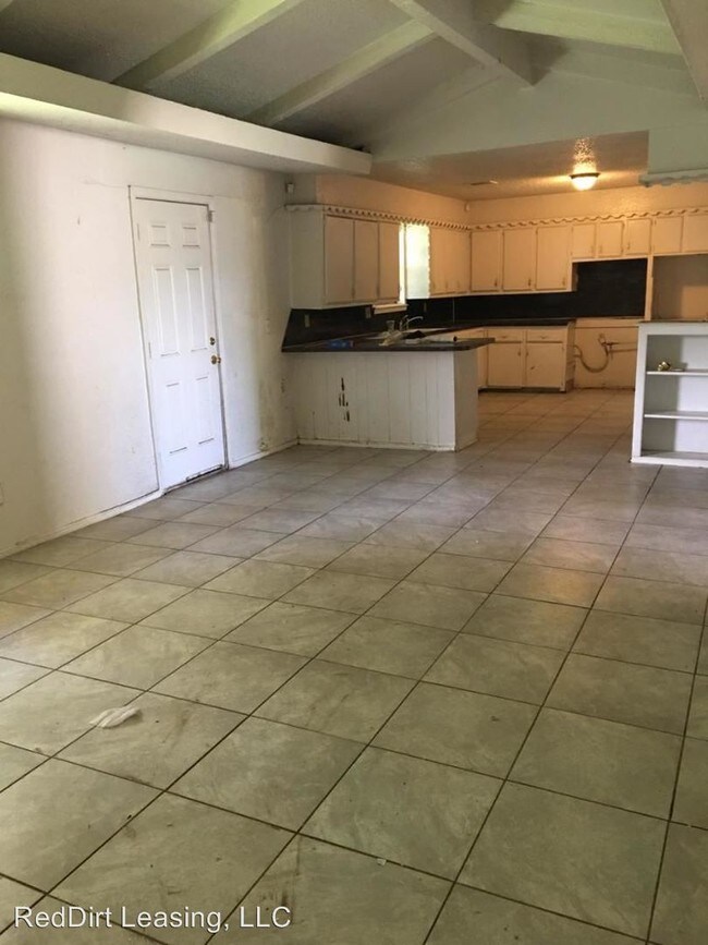 Foto del edificio - 4 br, 1.5 bath House - 3304 SW 18th Street
