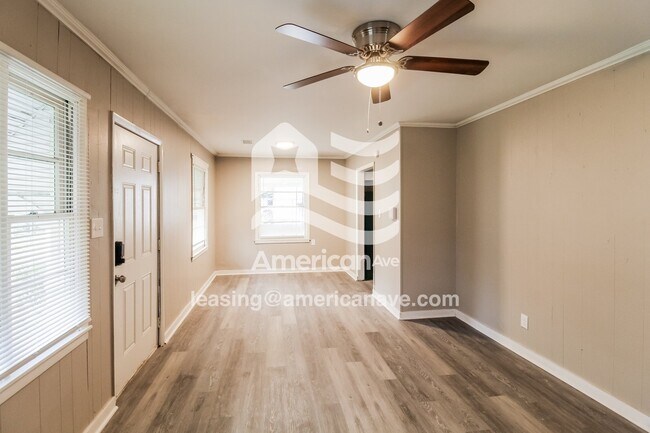 Foto del edificio - 216 Johns Rd