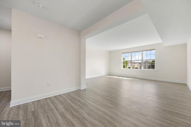 Building Photo - 615 Pony Ln