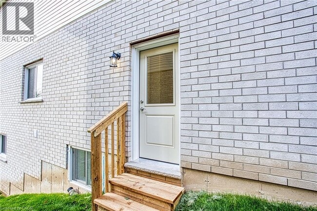 Building Photo - 26 Willson Dr