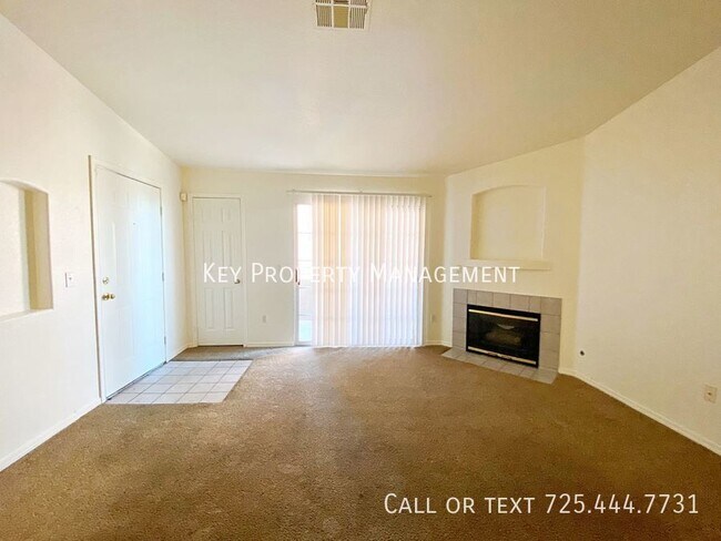 Foto del edificio - 2 BEDROOM 2 BATH IN GATED COMMUNITY NEAR N...